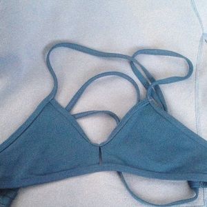 Small blue jolyn vent top