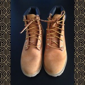 Timberland tan waterproof mid top boots