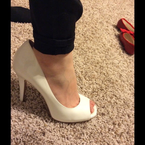 shoes - Picture 3 of 4