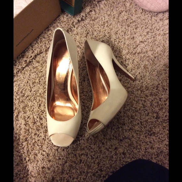 shoes - Picture 4 of 4