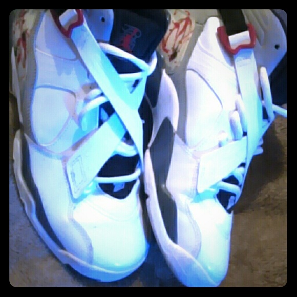 Air Jordan Retro 8 Bugs Bunny 🐰