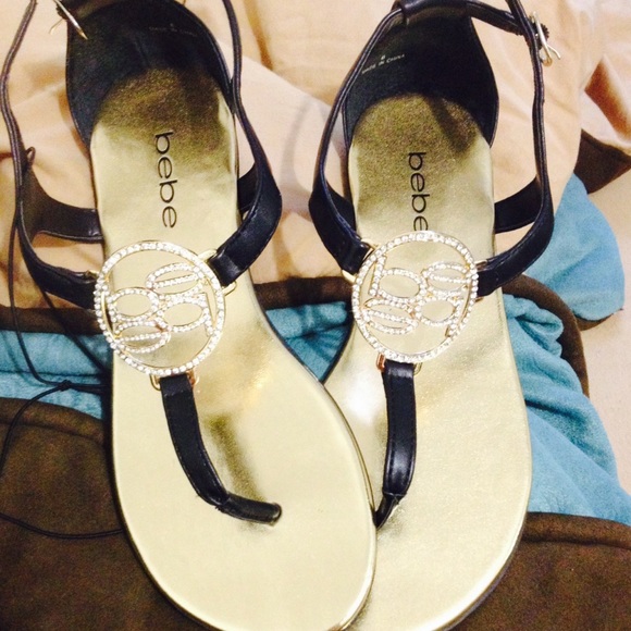 New Bebe size 6 sandals