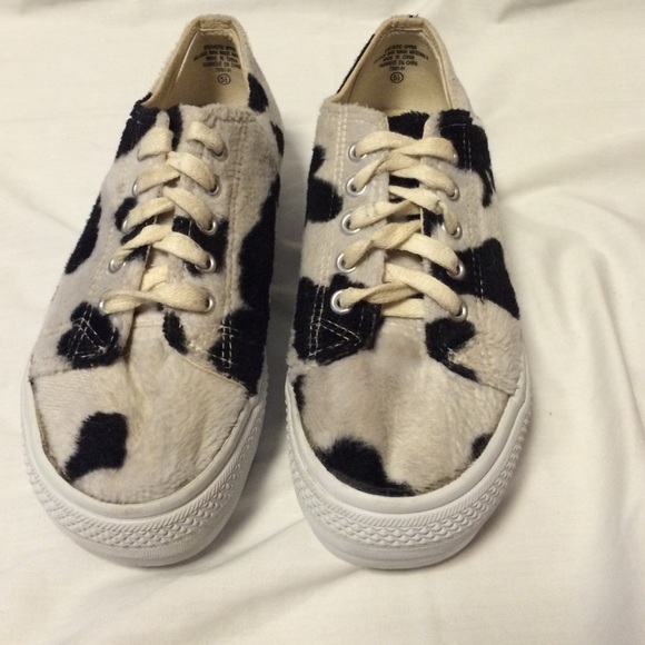 ❌SOLD❌Cow fur 90s sneakers flatforms - Picture 2 of 4