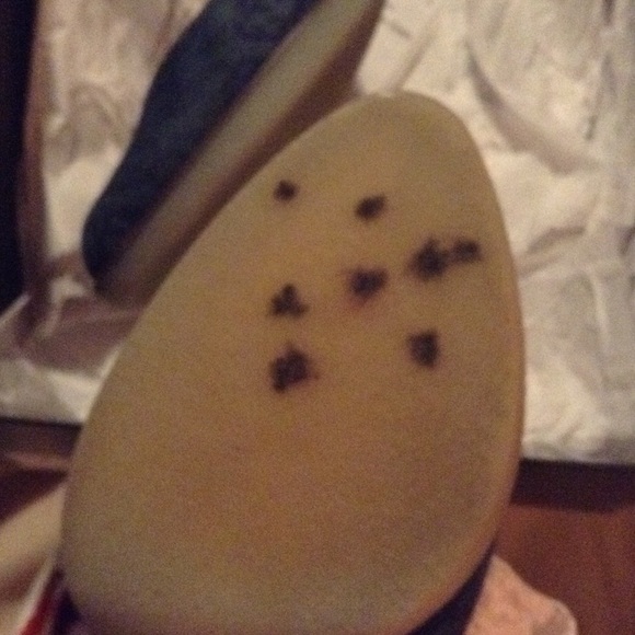 Authentic Gucci Denim Heels Size 8. SHOES ONLY! - Picture 4 of 4