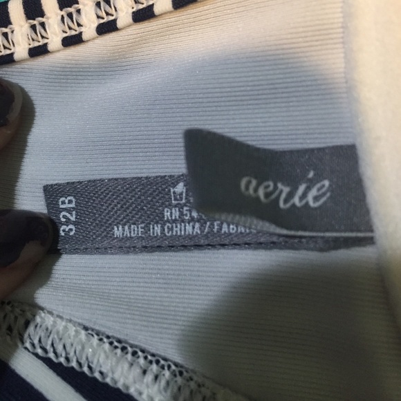 Aerie Striped Bikini top 👙 - Picture 3 of 4