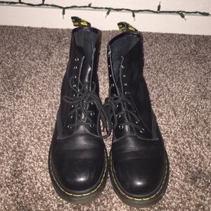 Dr. Martens Black boots 1460