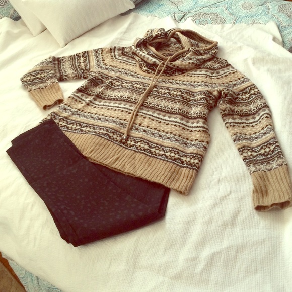 KENSIE  FAIR-ISLE COWL-NECK SKI SWEATER!