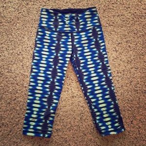 *REDUCED* Blue VSX Knockout Crop Leggings