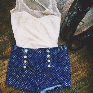 Vintage high waisted shorts✨