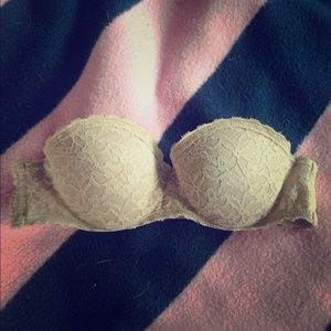 Strapless bra
