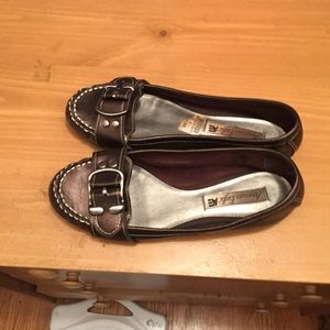 American Eagle flats