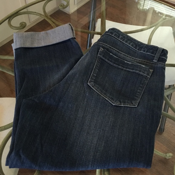 Simply Vera Roll Cuff Capri