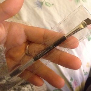 Anastasia beverly hills #7 brush