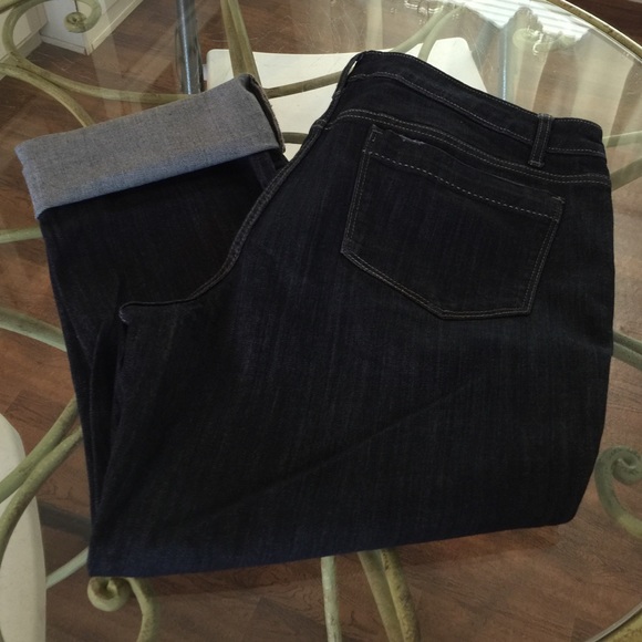 Simply Vera Roll Cuff Capri