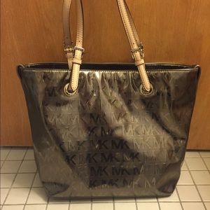 Authentic Micheal Kors Large Handbag