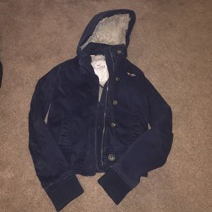 Hollister jacket fur on the inside ,