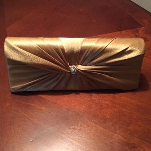 Gorgeous NEW Bijoux Terner Gold evening clutch