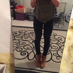 Hollister velvet (navy) skinny jeans🍑