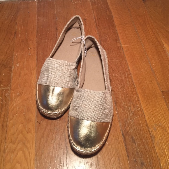 GAP Shoes - Gap Espadrille tan with gold toes