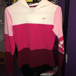 I'm selling a Nike long sleeve it's a size medium