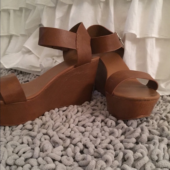 Bamboo- boutique wedges