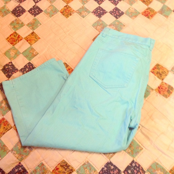 Chaps denim capris