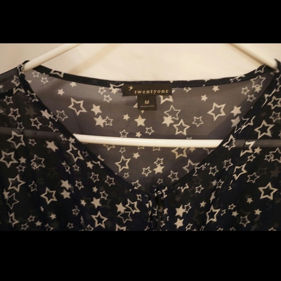 Sheer, kimono sleeve top - Picture 2 of 2