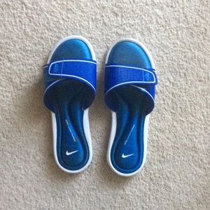 Nike comfort slide