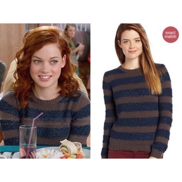 GREAT DEAL. 2 CUTE SWEATERS FOR THE PRICE OF 1! - Picture 2 of 4