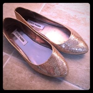 🎀 JUST REDUCED Sparkly Gold Flats