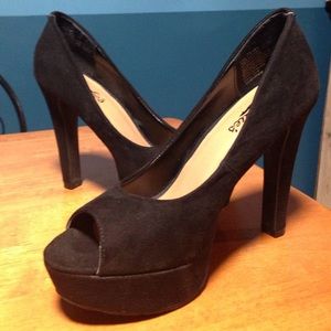 Candie's 5" black suede heels
