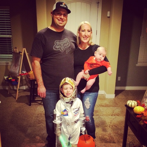 Meet your posher - Picture 3 of 3