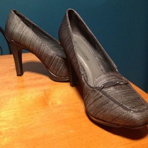 Naturalized 4" heels