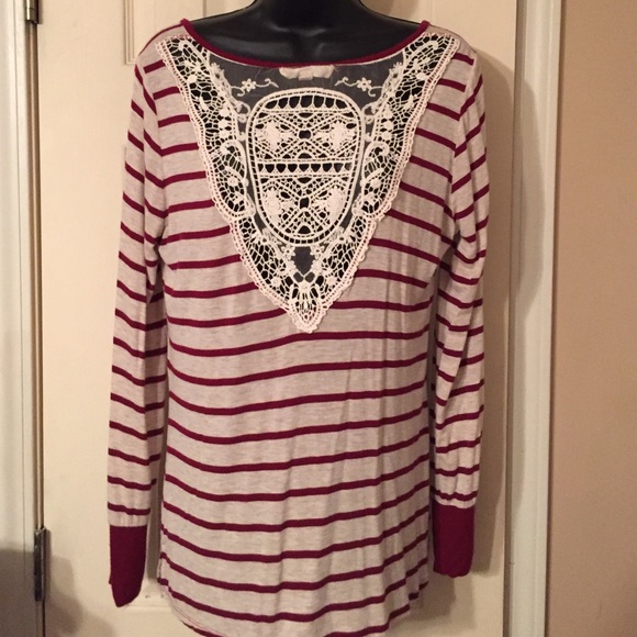 Stylish tee - Picture 2 of 2