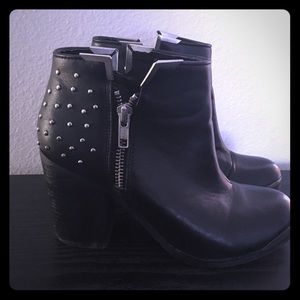 MTNG studded boots