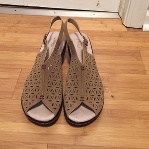 Brown J-41 Sling Peep Toe Suede Shoe - Size 8