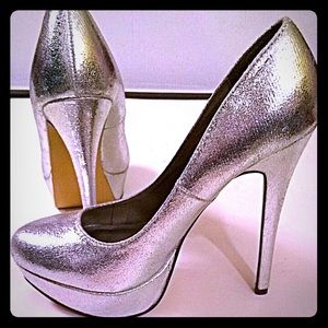 New | Silver Pumps | 1" Platform 5" Stiletto | 6M