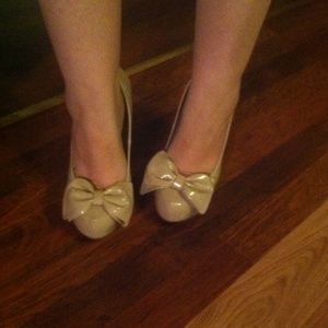 ❌ SOLD Adorable 👠 cream/ beige heels