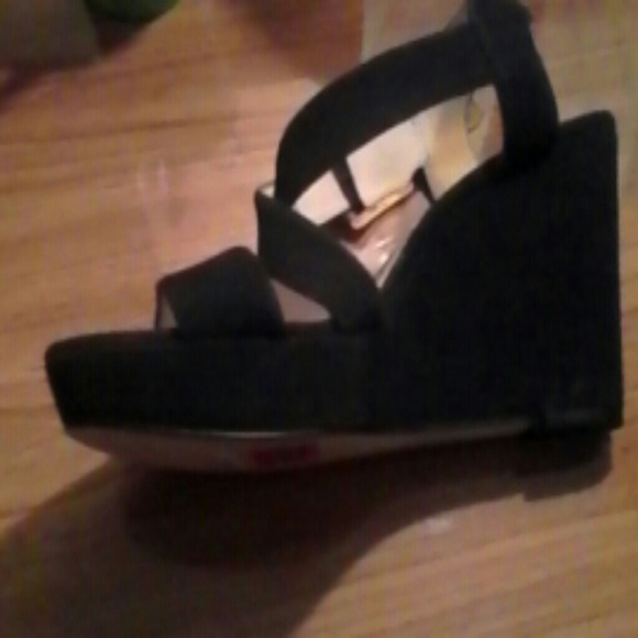 Authentic michael kors sandled - Picture 2 of 4