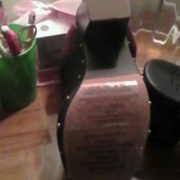 Authentic ugg clogs - Picture 3 of 4