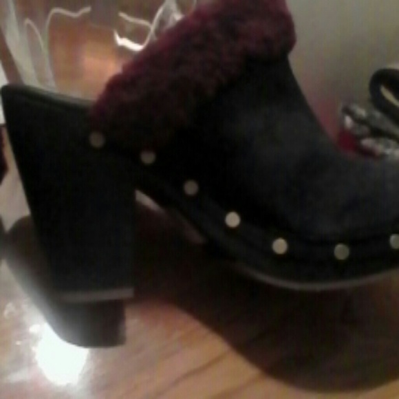 Authentic ugg clogs - Picture 4 of 4