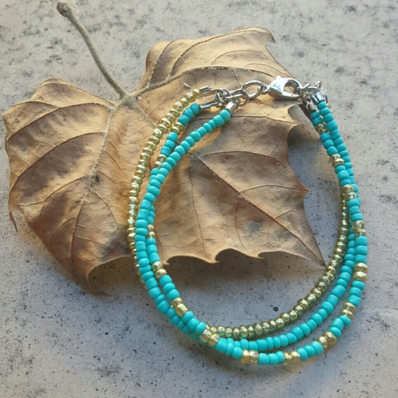 Turquoise and Gold Beaded Bracelet