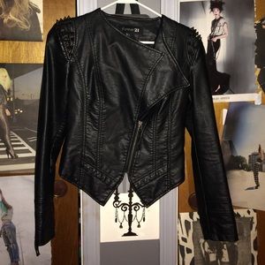 Spiked shoulder leather jacket