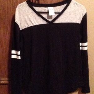 VS Pink long sleeve tee!!