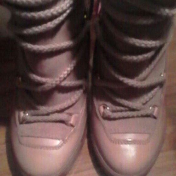 Michael kors boots - Picture 2 of 4