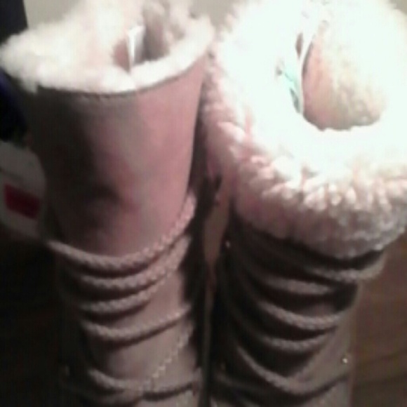 Michael kors boots - Picture 3 of 4