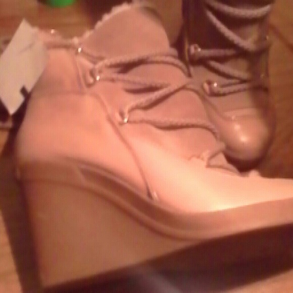 Michael kors boots - Picture 4 of 4
