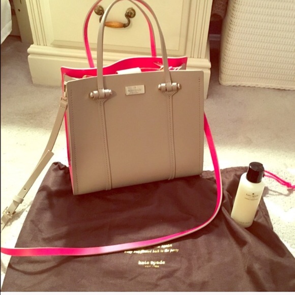 kate spade Handbags - Beautiful Kate spade bag!