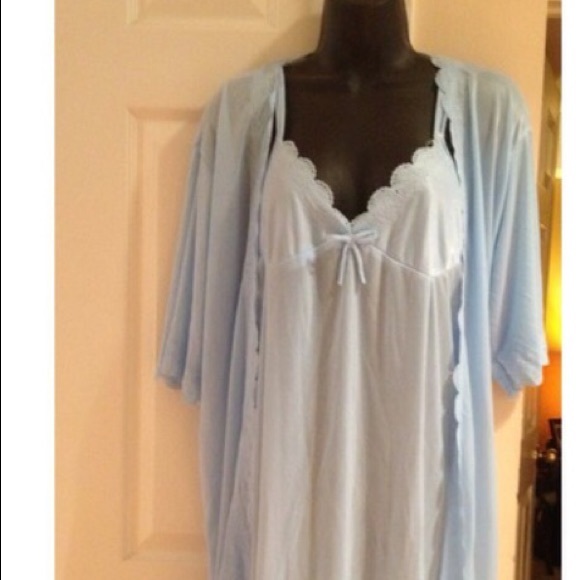 Light blue satin Robe and night gown with belt.
