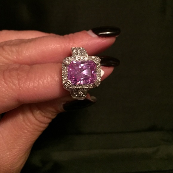 JBPL 💍Cubic Zirconia ring 💜 - Picture 2 of 4